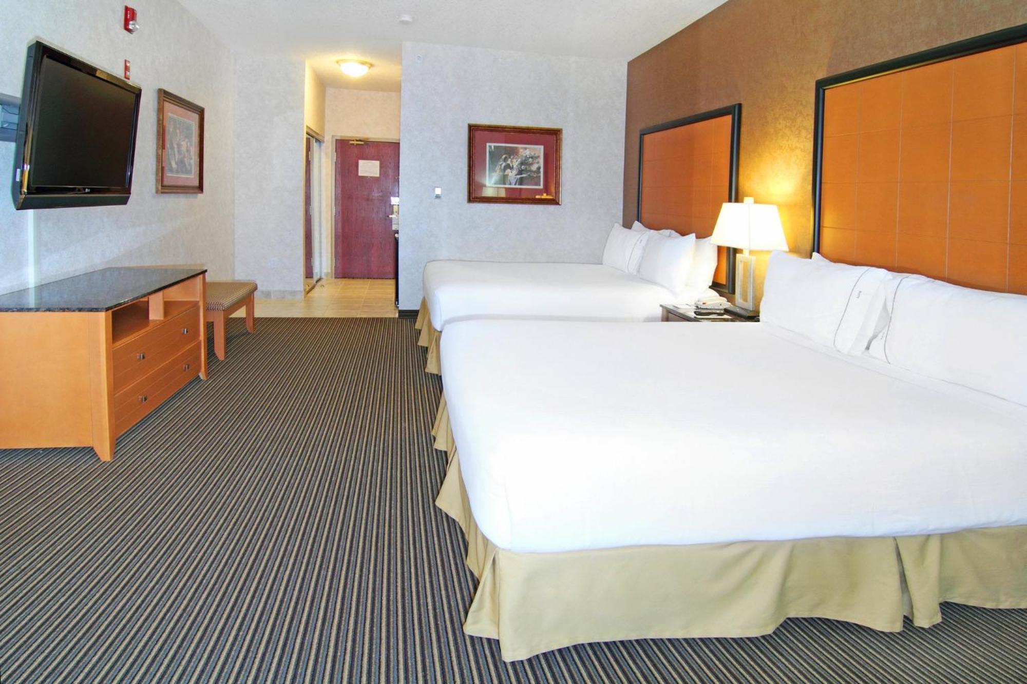 Holiday Inn Express Calgary South By Ihg מראה חיצוני תמונה